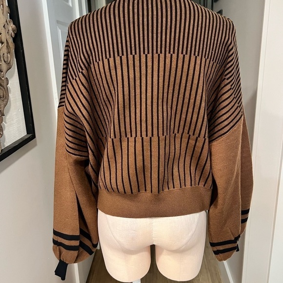 PHILOSOPHY black and brown boxy sweater it’s oversized sleeves - Picture 5 of 14